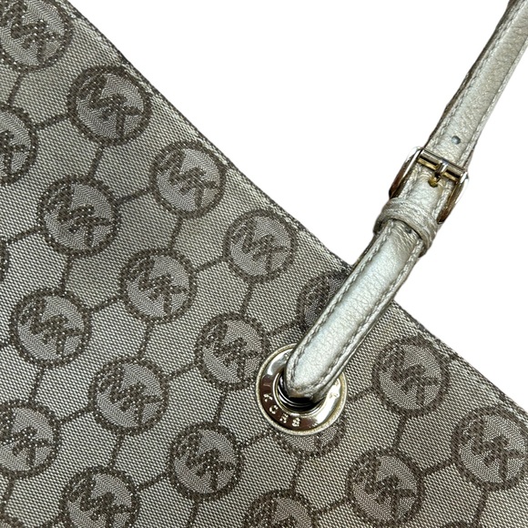 Michael Kors Bag - Picture 4 of 7